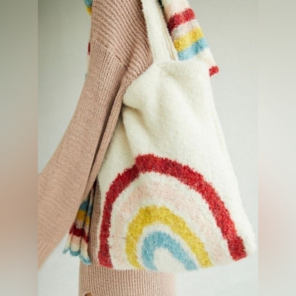 🌈 Free People Rainbow Carry On Fuzzy Scarf & Tote Bag Set – Excellent Condition - Picture 2 of 7